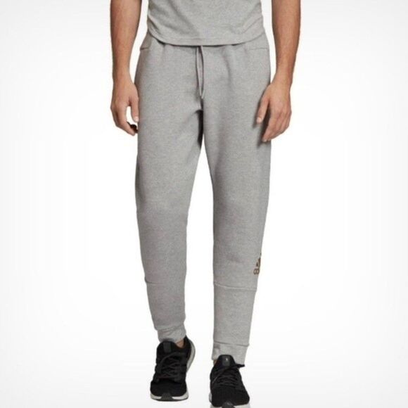 NWT Adidas Fleece-Lined Grey Gold Logo Sweatpants - Picture 1 of 10